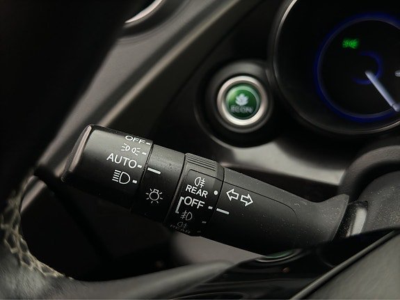 Vehicle Image 24