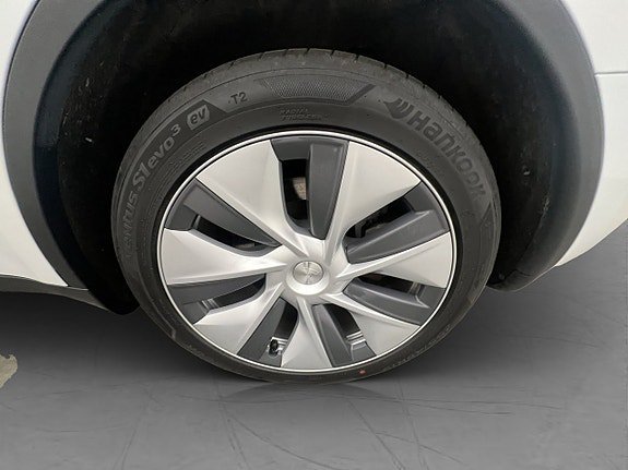 Vehicle Image 33