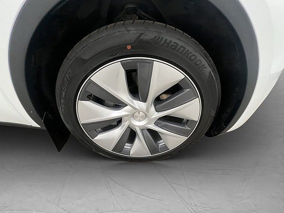 Vehicle Image 35
