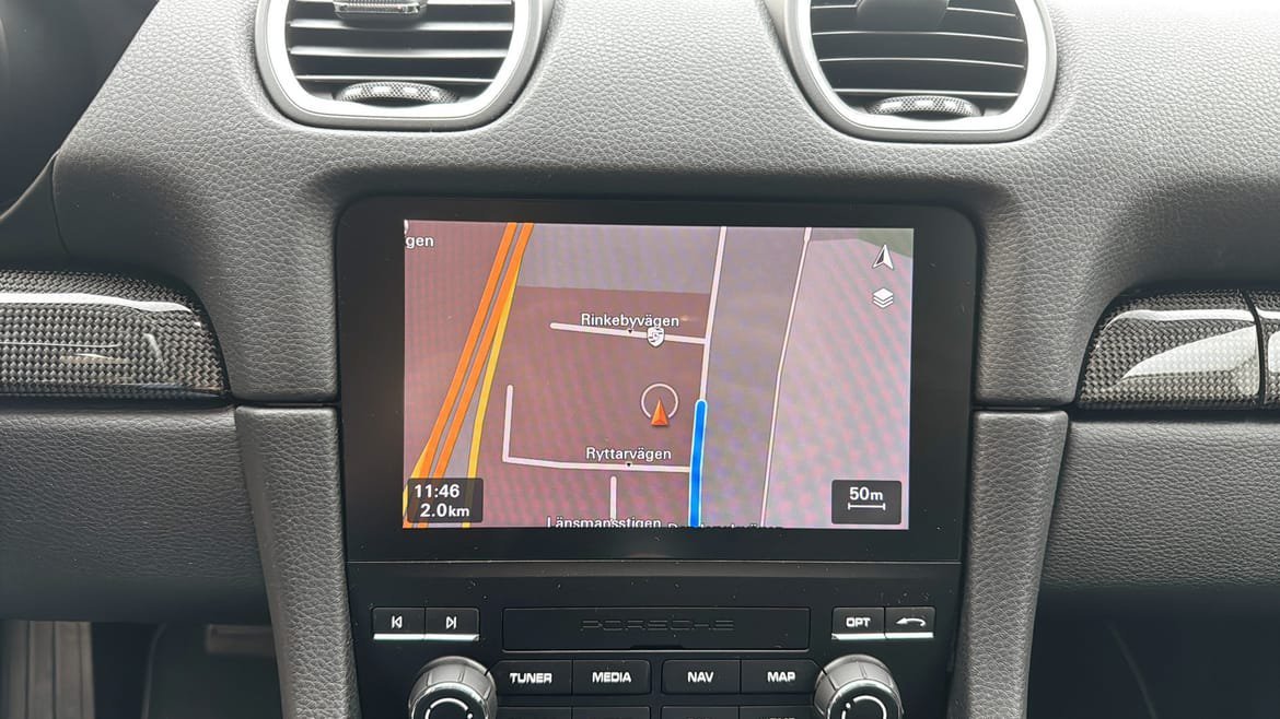 Vehicle Image 25