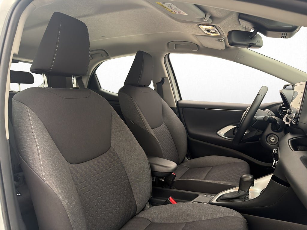 Vehicle Image 11