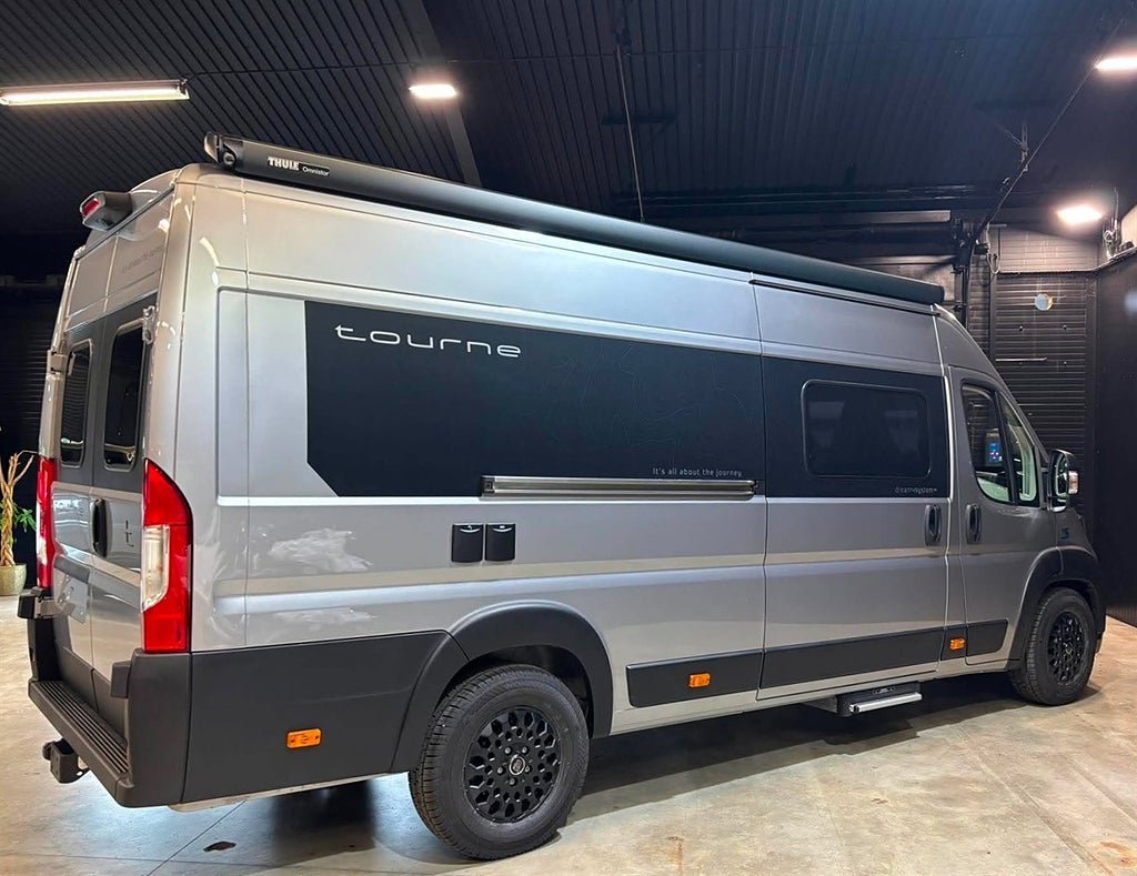 Vehicle Image 6