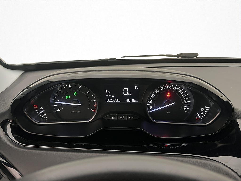 Vehicle Image 17