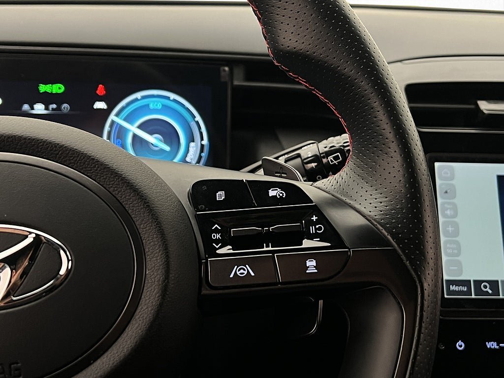 Vehicle Image 32