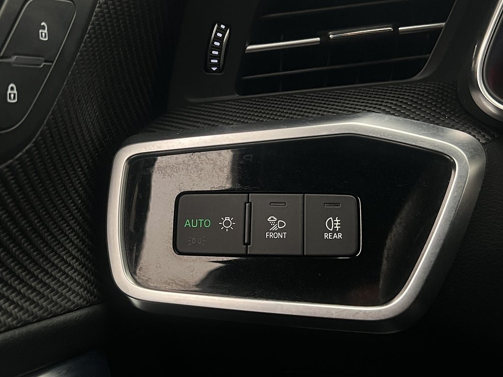 Vehicle Image 34