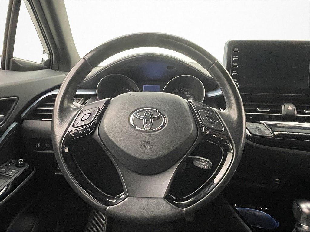 Vehicle Image 10