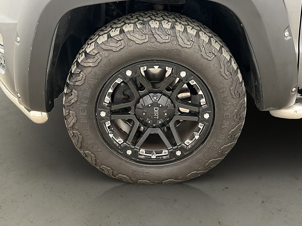 Vehicle Image 35