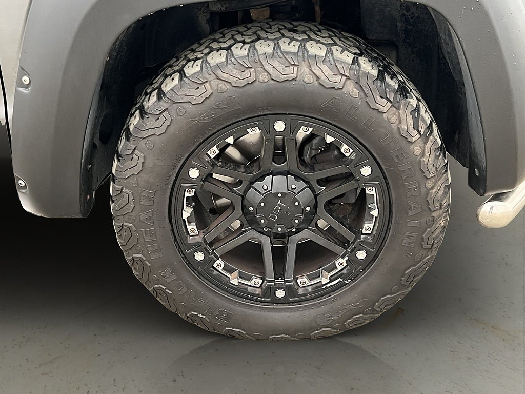 Vehicle Image 38