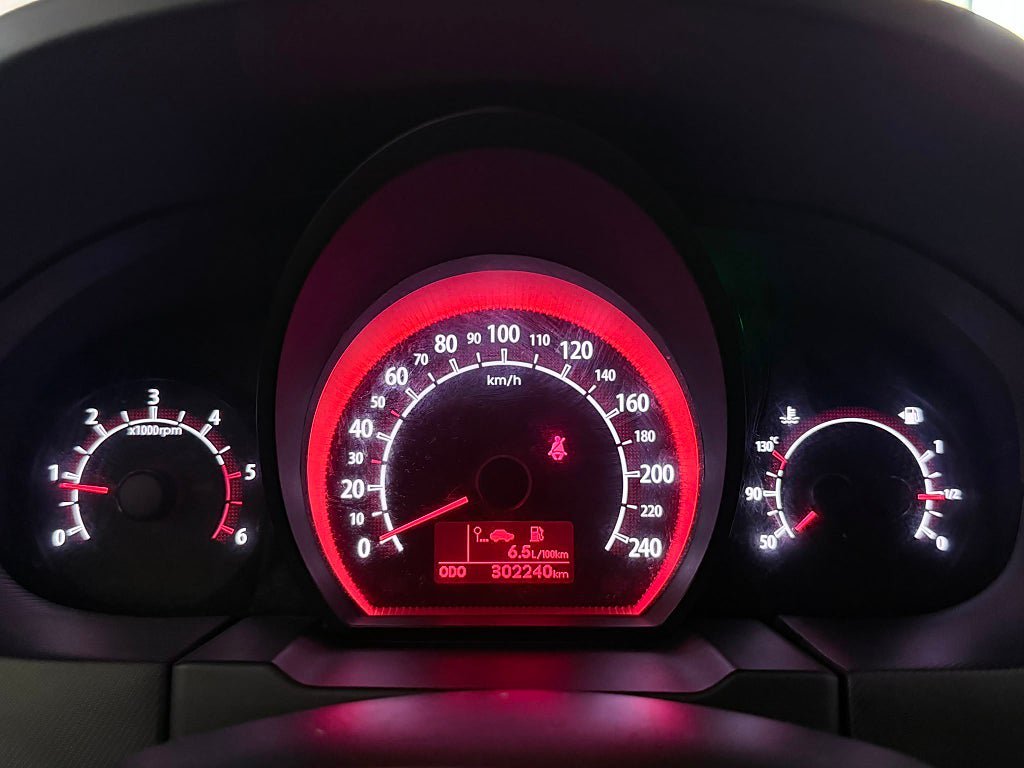 Vehicle Image 6