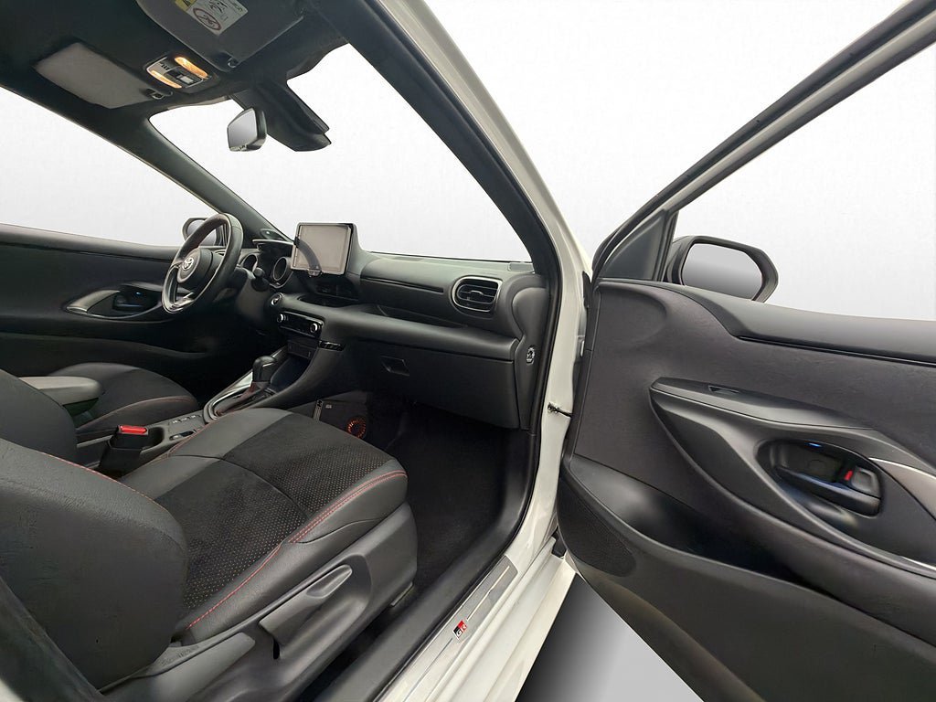 Vehicle Image 17