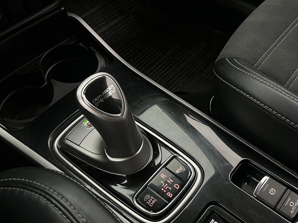Vehicle Image 24