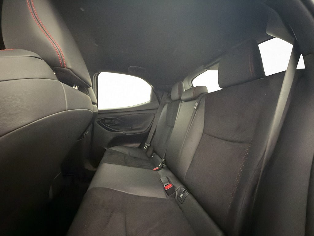 Vehicle Image 18