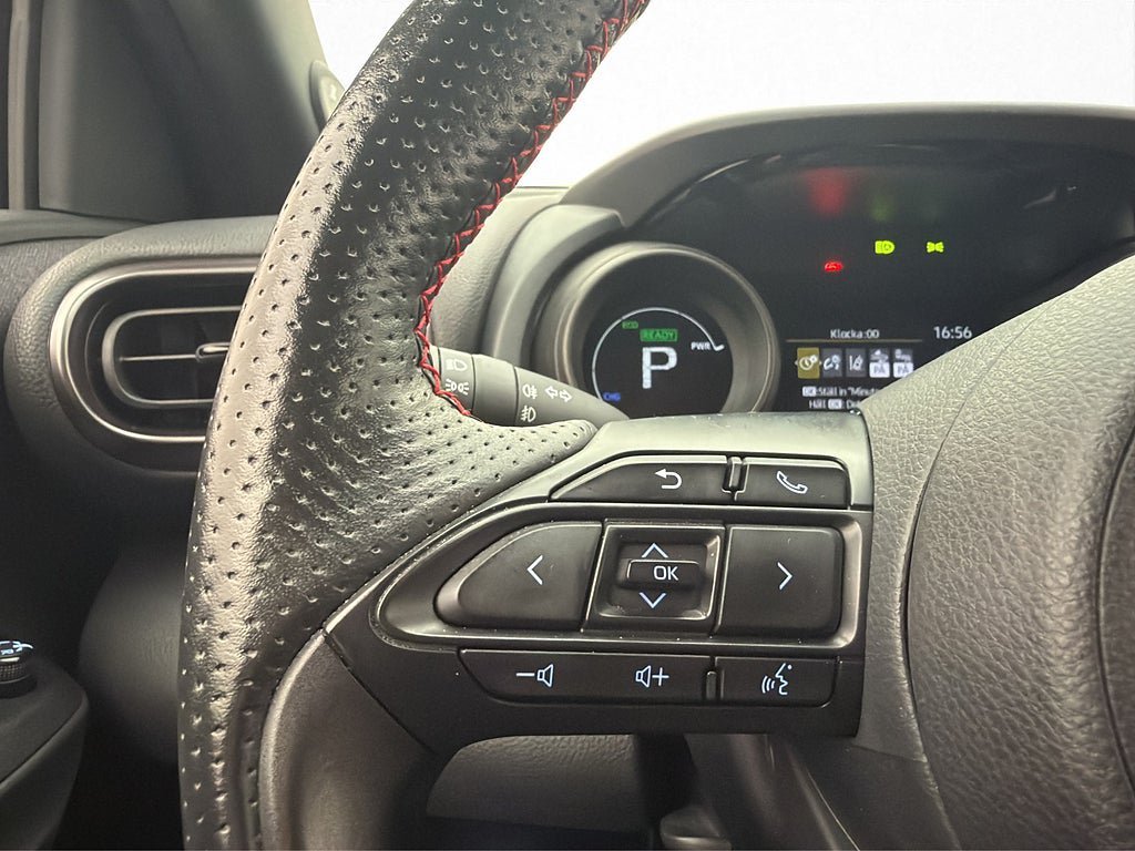 Vehicle Image 19