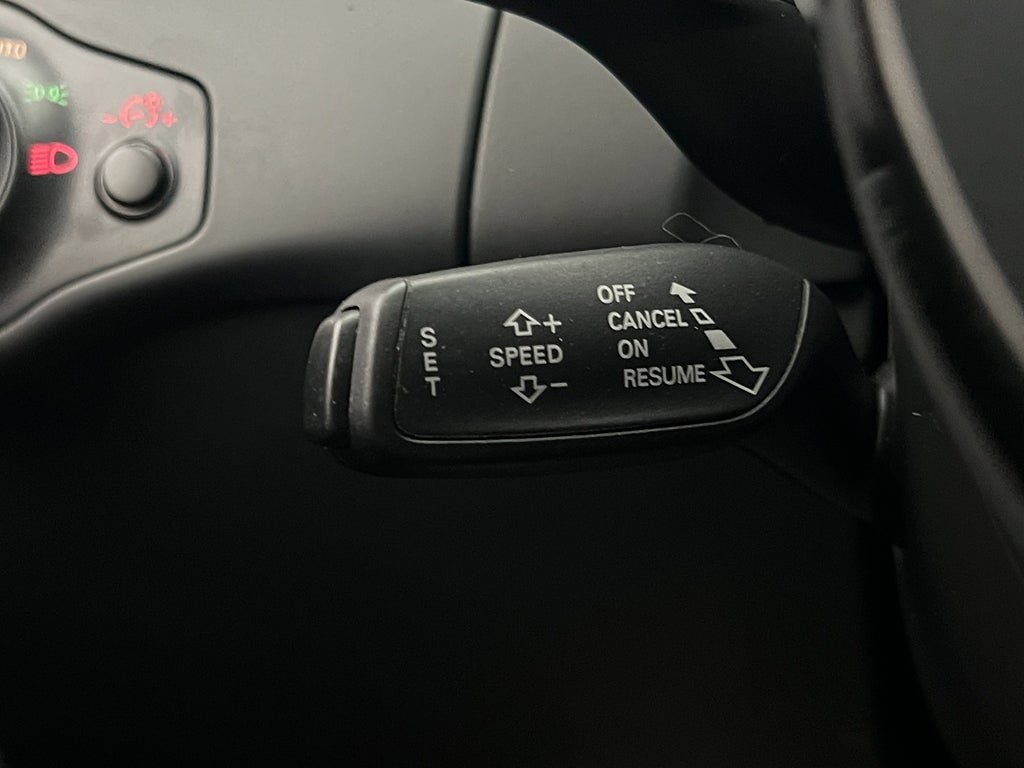 Vehicle Image 24