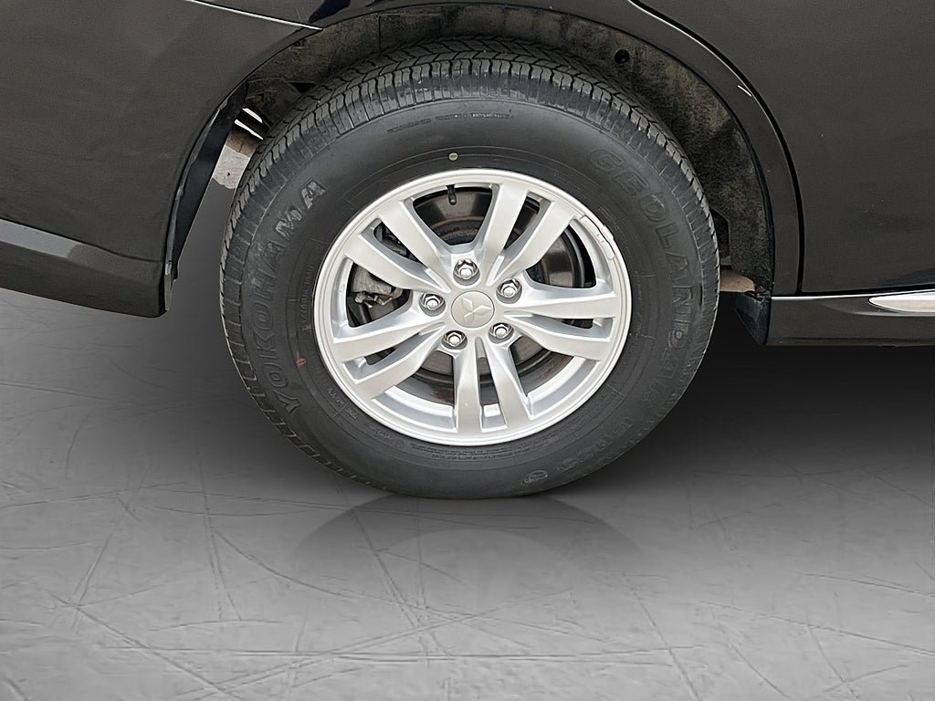 Vehicle Image 30