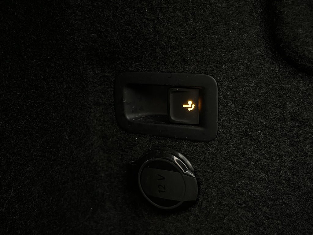 Vehicle Image 32