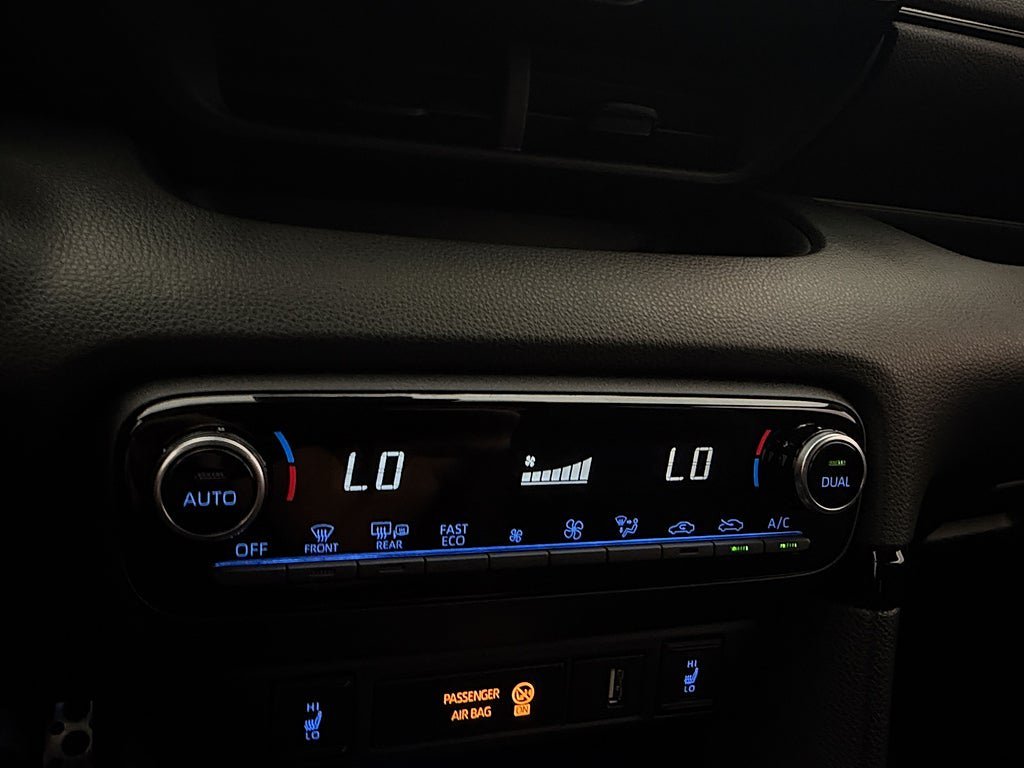 Vehicle Image 29