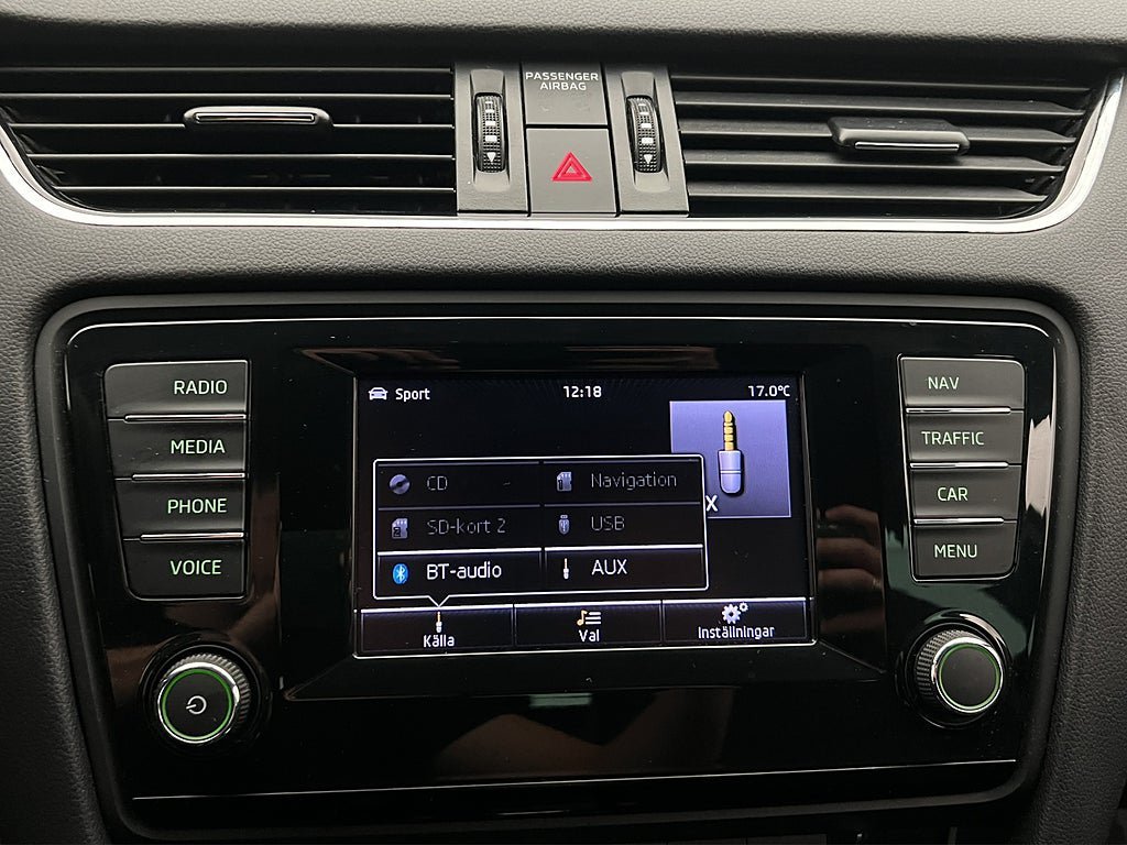 Vehicle Image 17