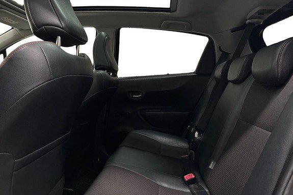 Vehicle Image 14