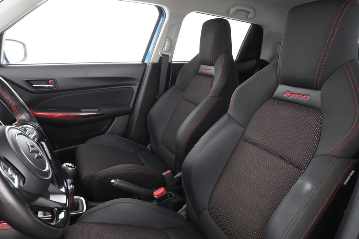 Vehicle Image 11