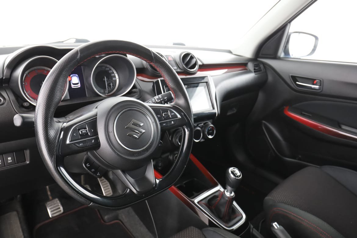 Vehicle Image 12