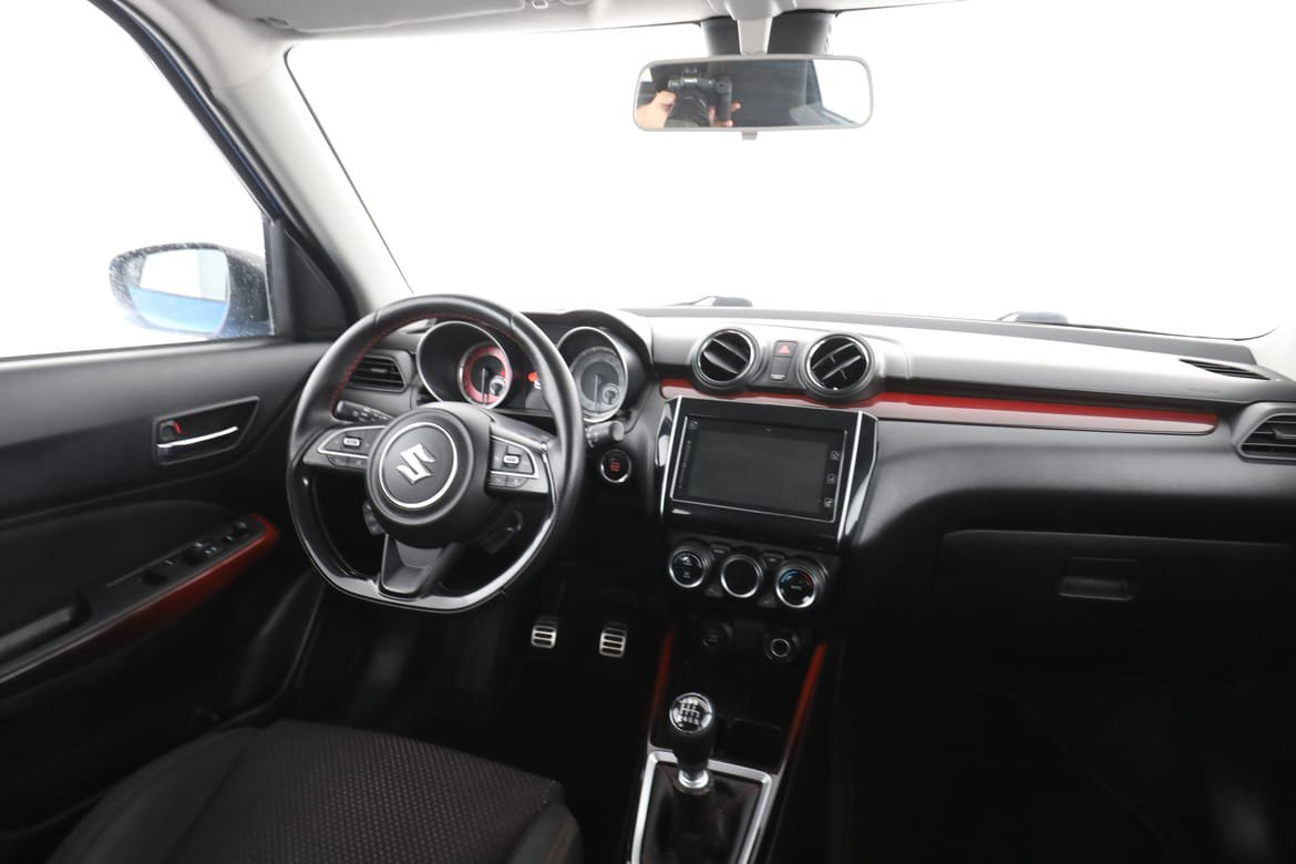 Vehicle Image 14