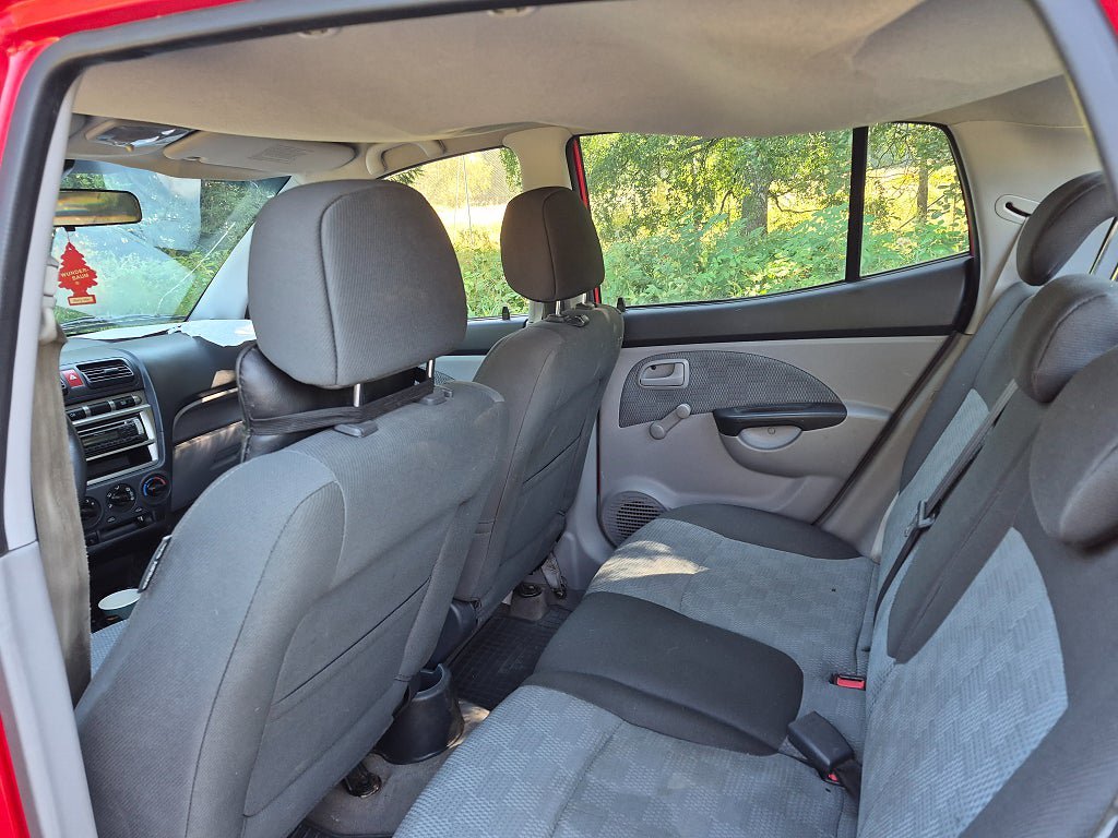 Vehicle Image 9