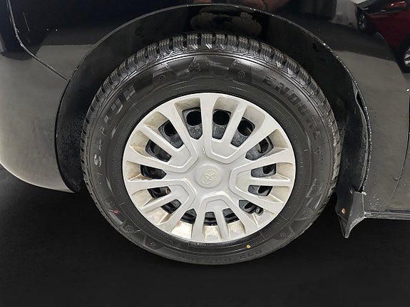 Vehicle Image 16