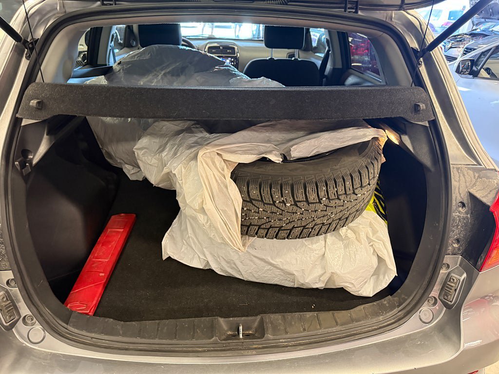 Vehicle Image 17