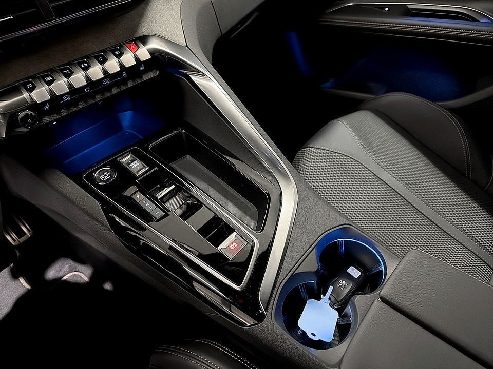 Vehicle Image 12