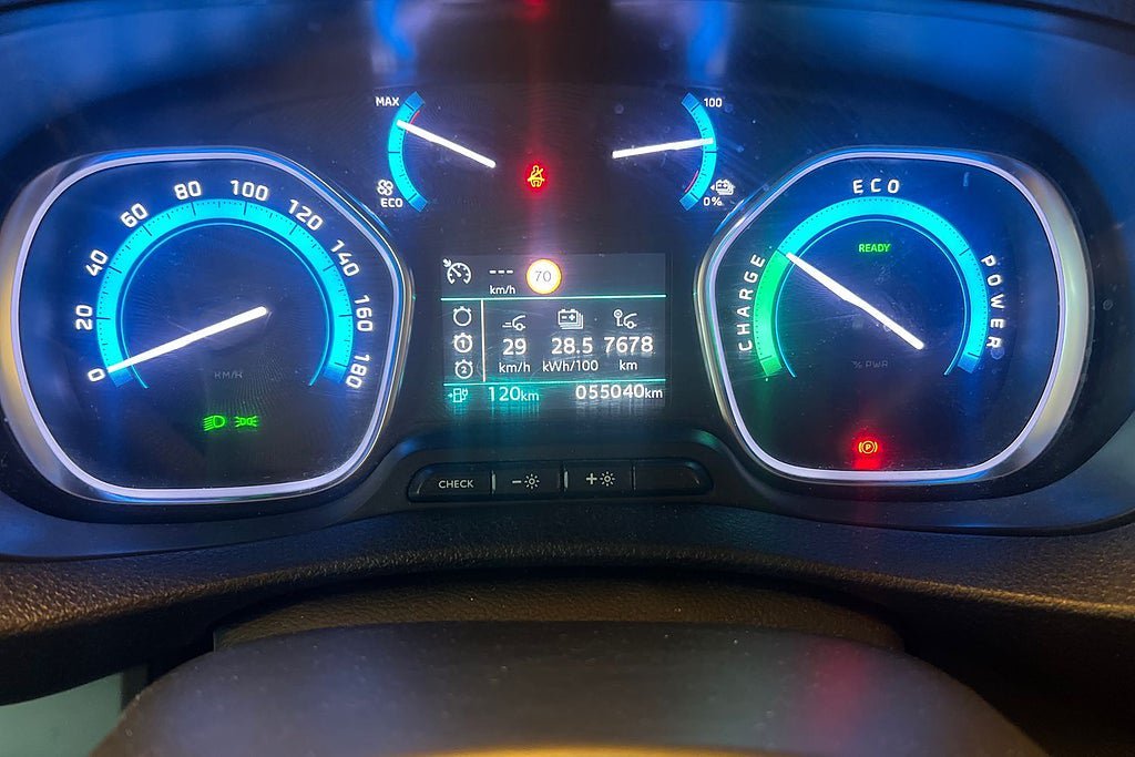 Vehicle Image 17