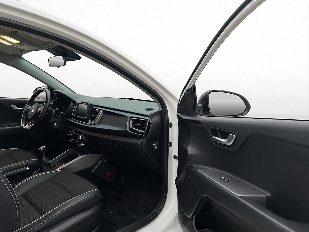 Vehicle Image 22