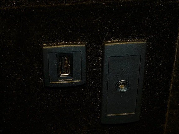 Vehicle Image 23