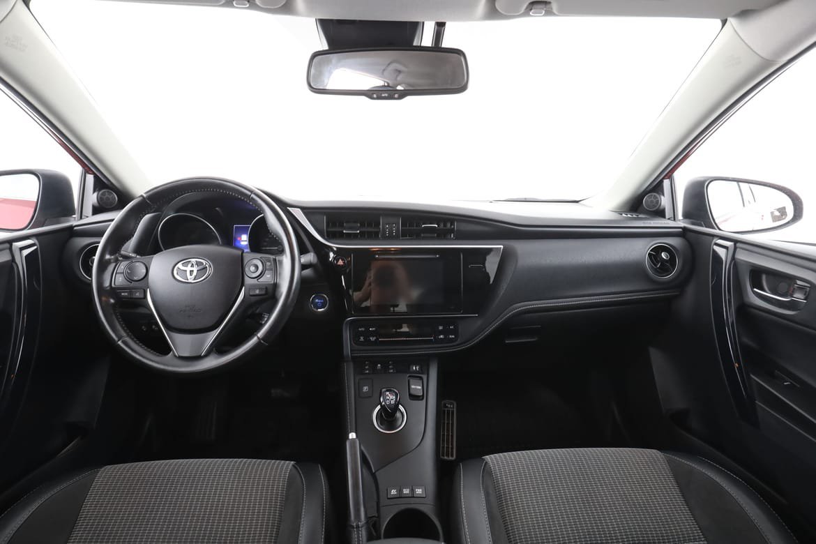 Vehicle Image 12