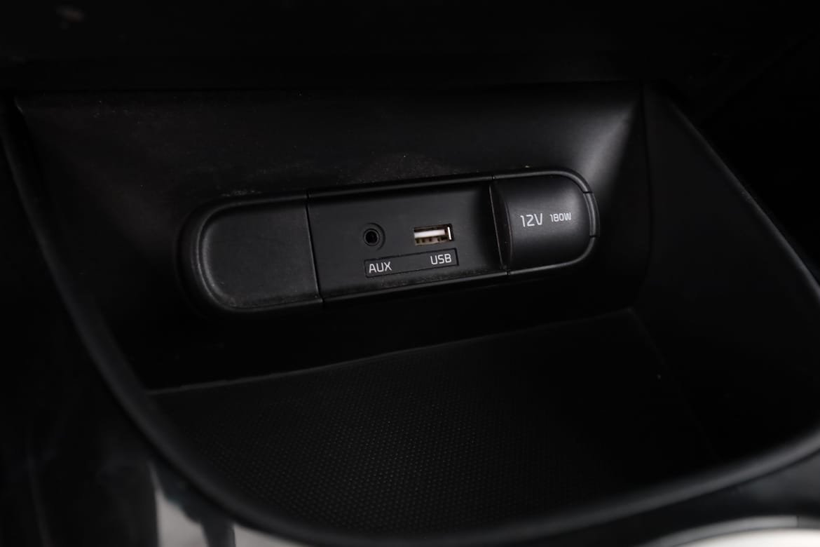Vehicle Image 25