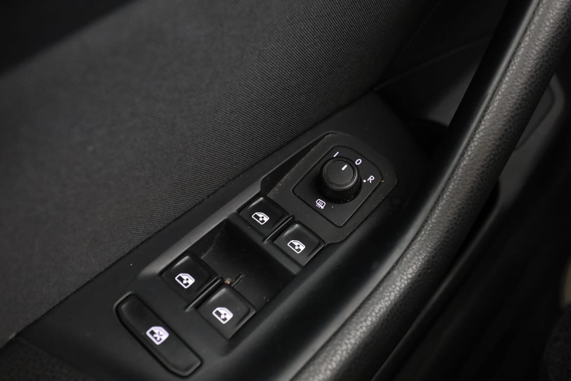 Vehicle Image 24