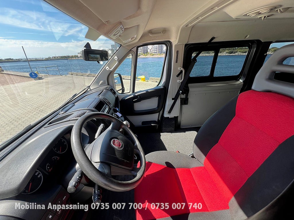 Vehicle Image 26