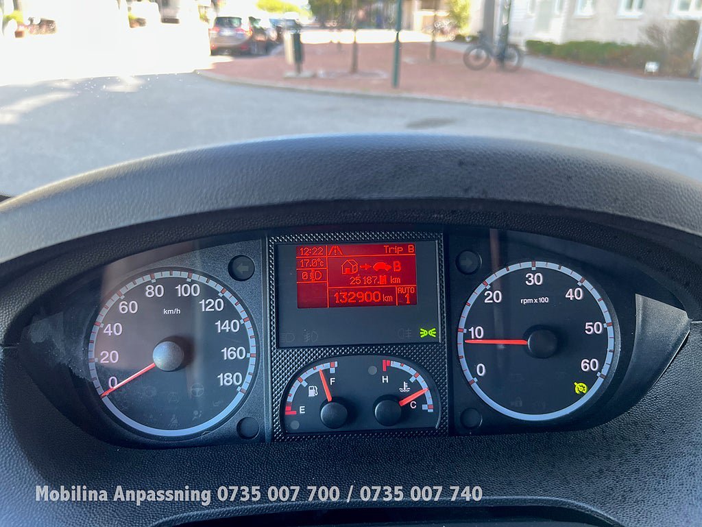 Vehicle Image 27