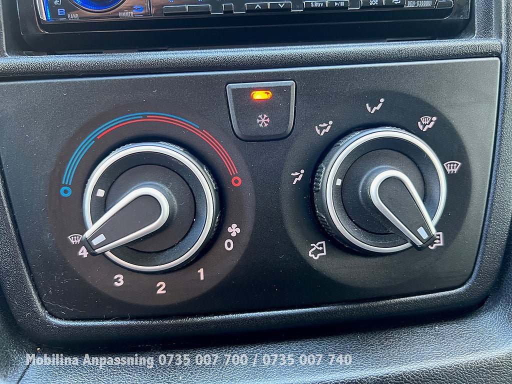 Vehicle Image 28