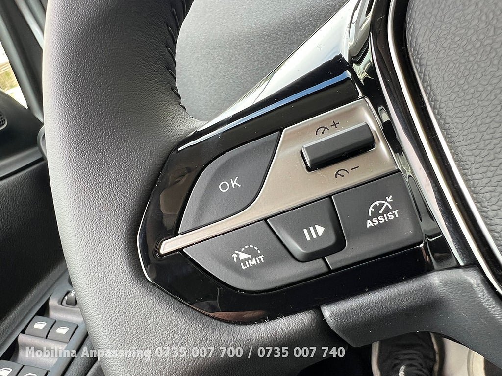 Vehicle Image 27