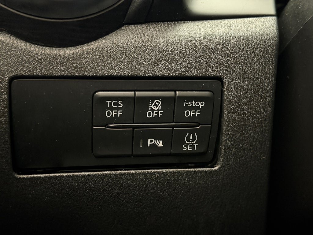 Vehicle Image 29