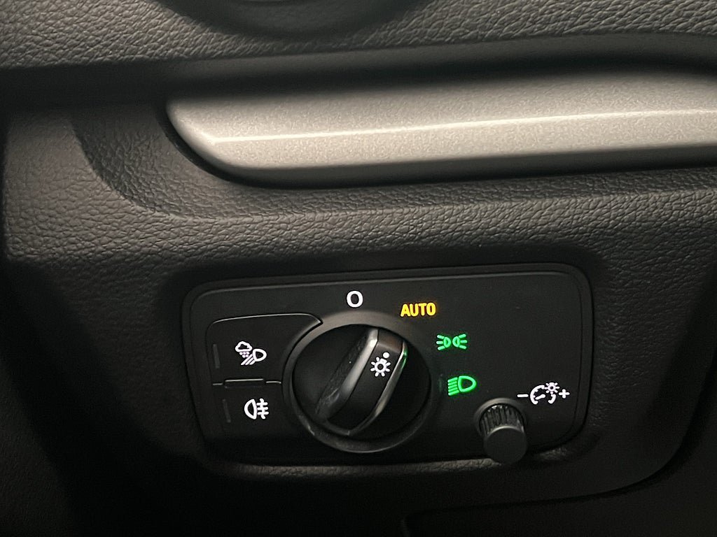 Vehicle Image 27