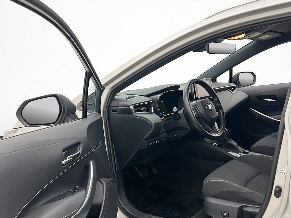 Vehicle Image 12