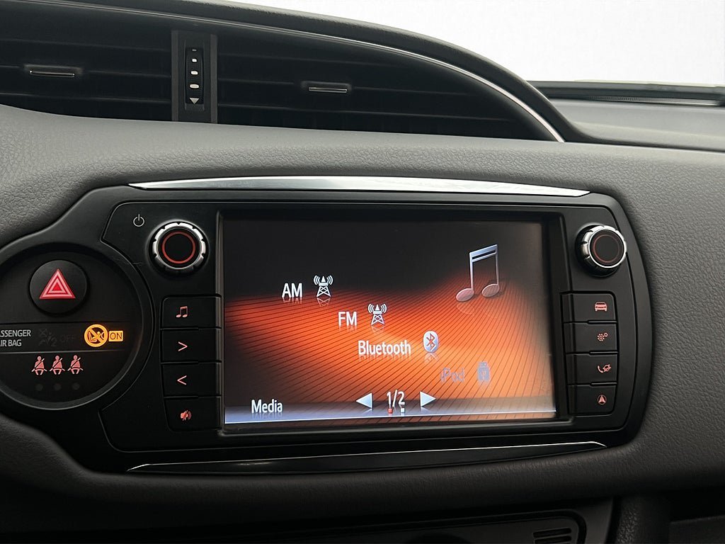 Vehicle Image 19