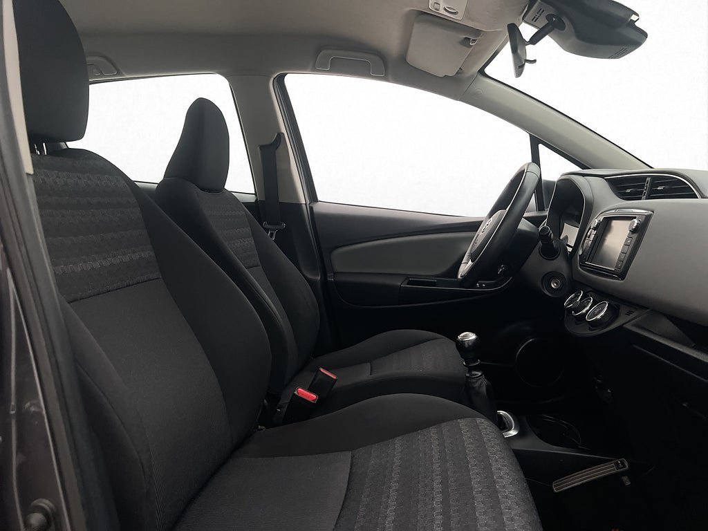 Vehicle Image 21