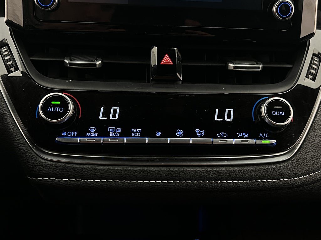Vehicle Image 22