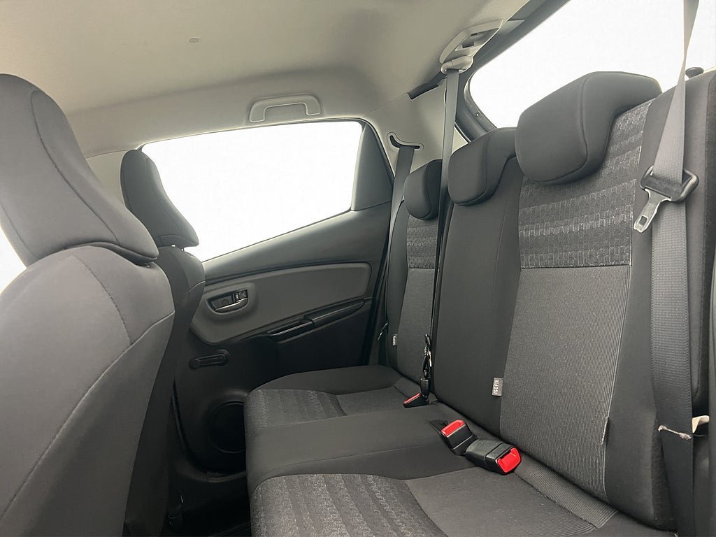 Vehicle Image 23