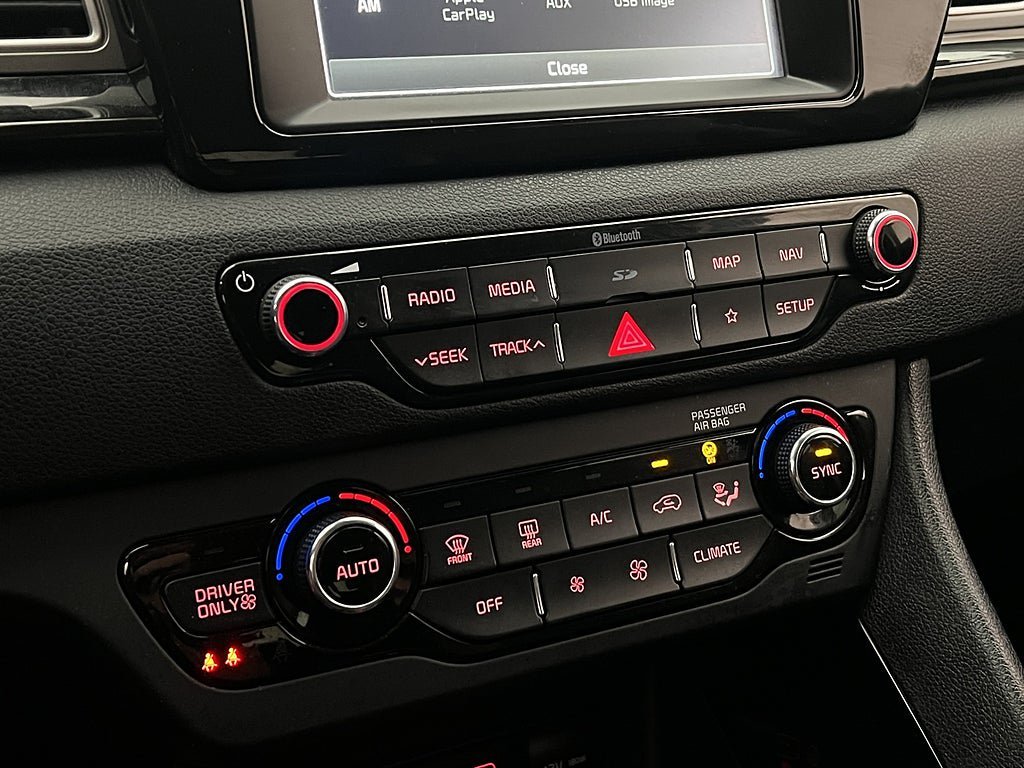 Vehicle Image 23