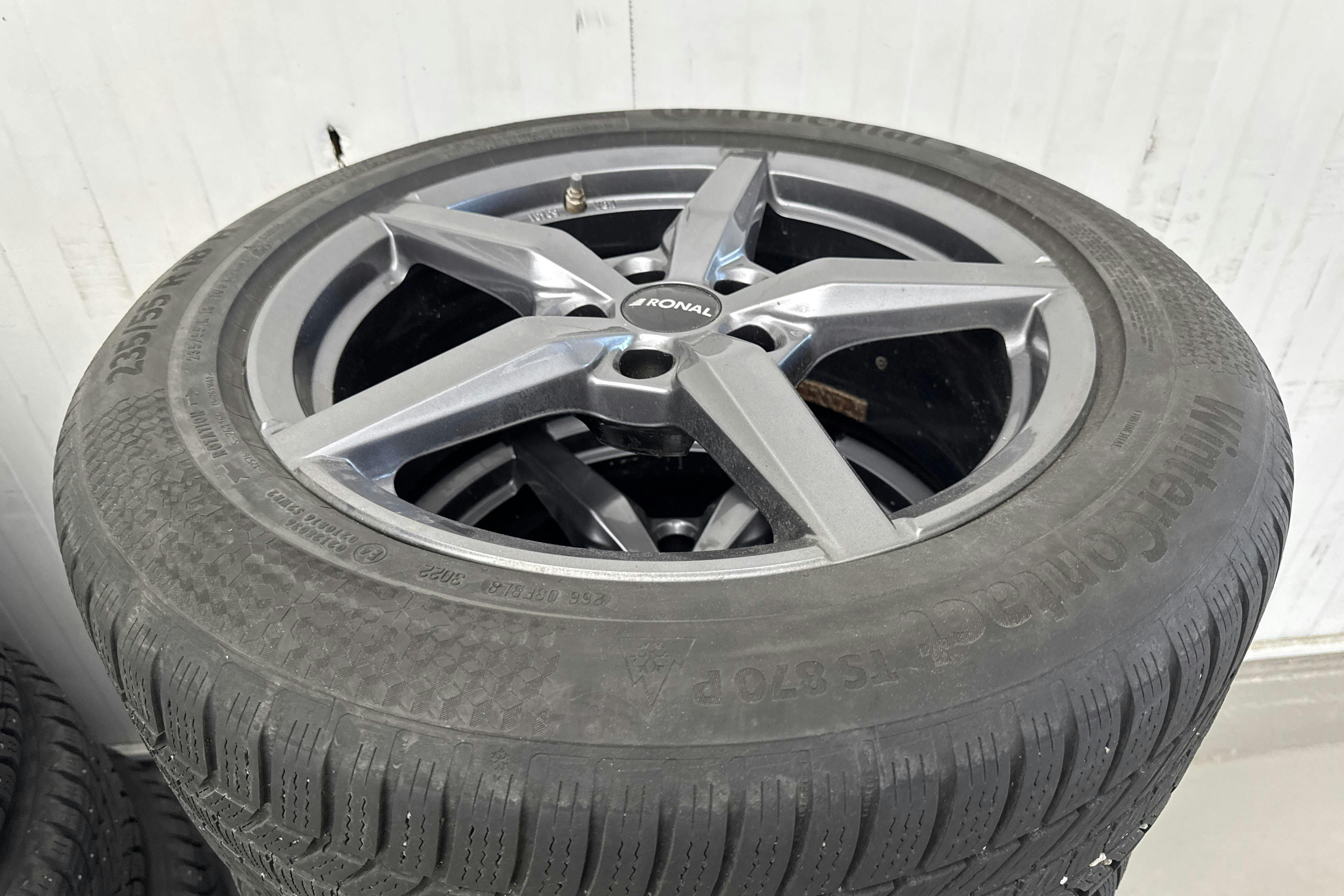 Vehicle Image 21