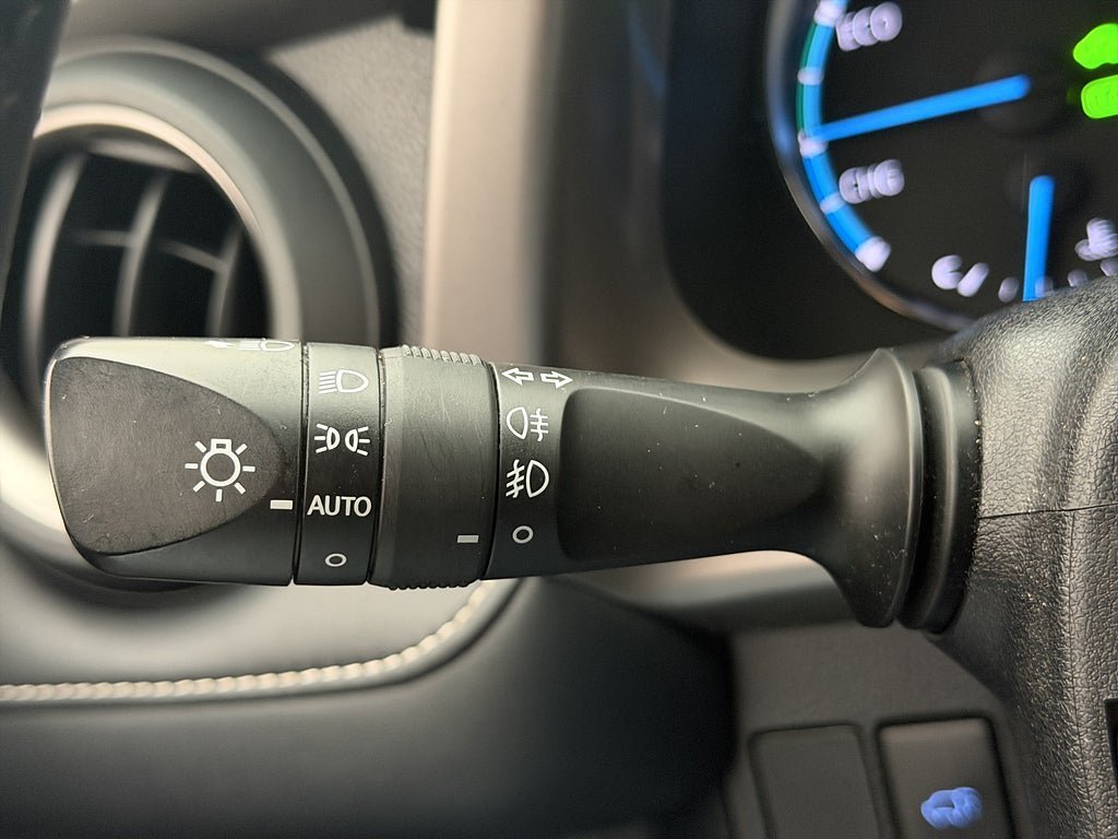 Vehicle Image 23